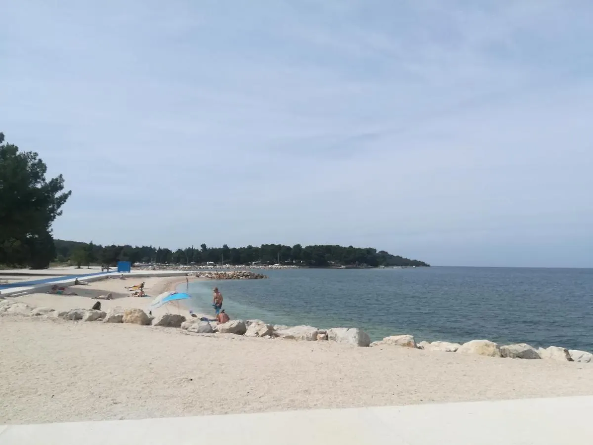 Apartment Stinjan Kascuni Πούλα Κροατία